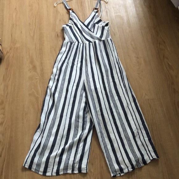 American Eagle Jumpsuit - Picture 2 of 6